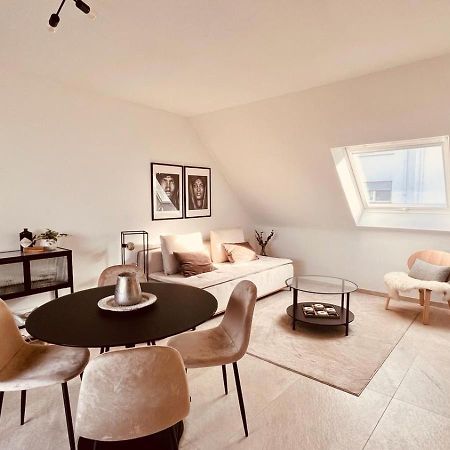 Apartment Am Schloss - Air ซาร์บรึคเคน ภายนอก รูปภาพ