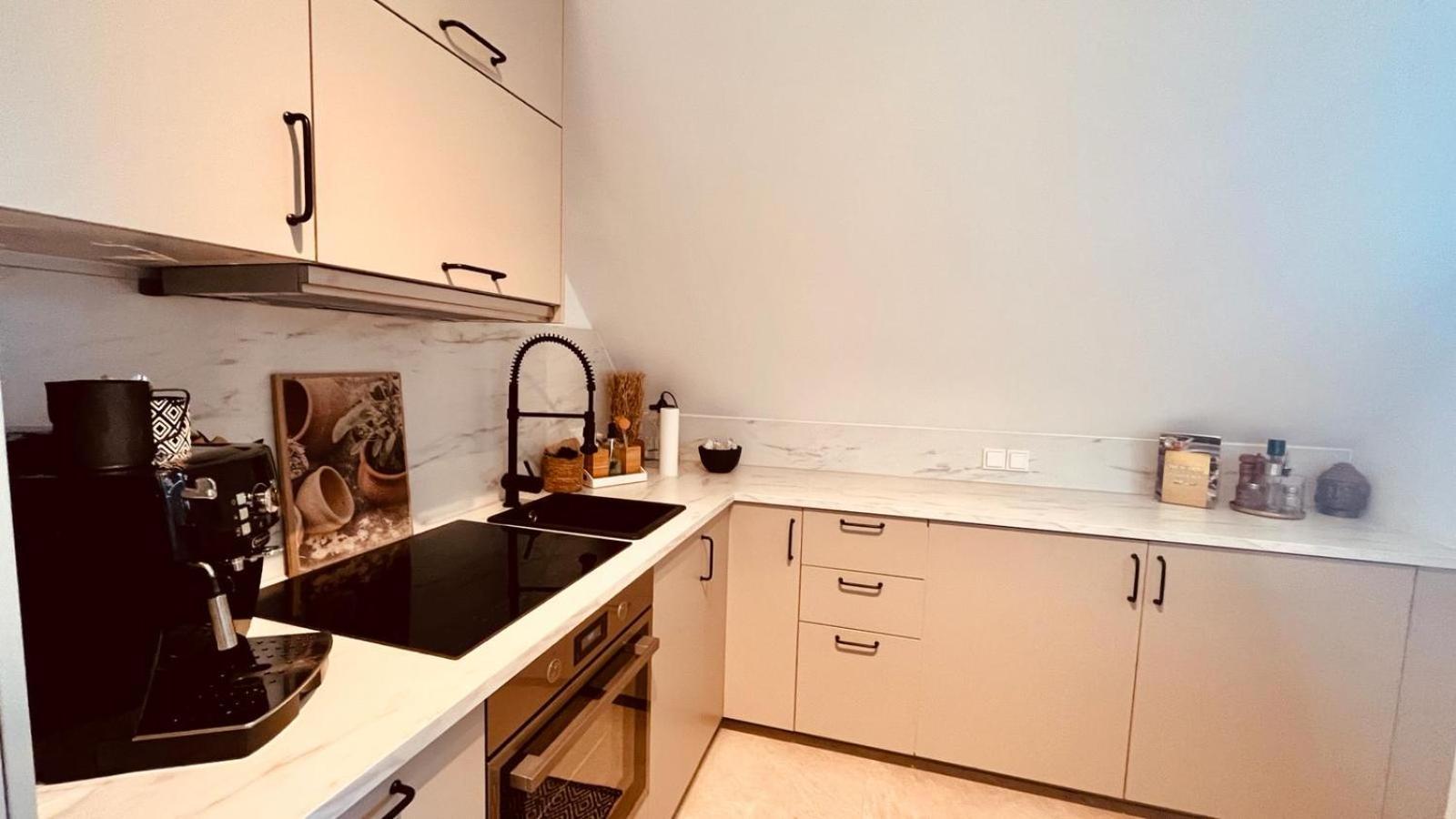 Apartment Am Schloss - Air ซาร์บรึคเคน ภายนอก รูปภาพ